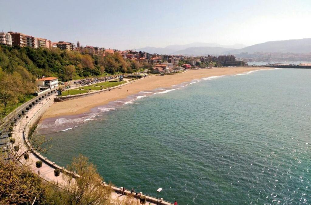 Confortable Piso En El Puerto Viejo De Algorta, A 7 Min De La Playa Getxo Luaran gambar
